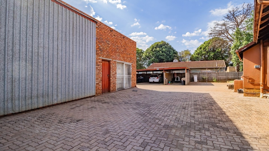 4 Bedroom Property for Sale in Birch Acres Gauteng