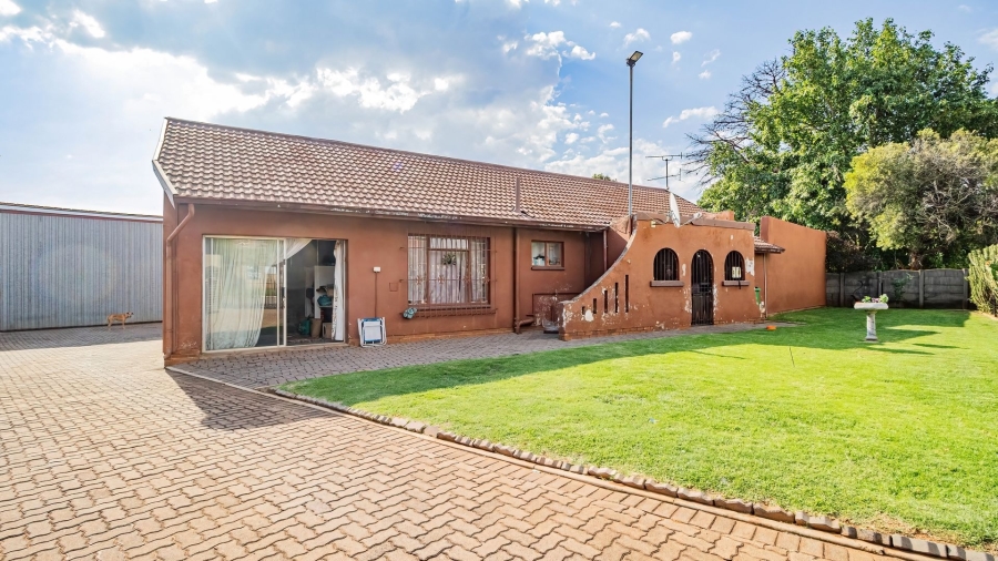 4 Bedroom Property for Sale in Birch Acres Gauteng