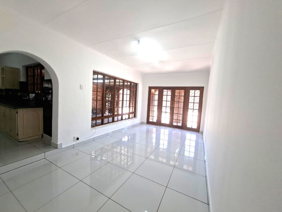 To Let 5 Bedroom Property for Rent in Wierda Park Gauteng