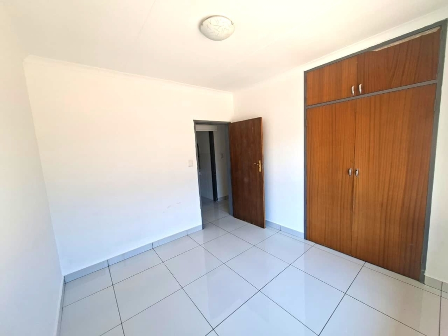 To Let 5 Bedroom Property for Rent in Wierda Park Gauteng