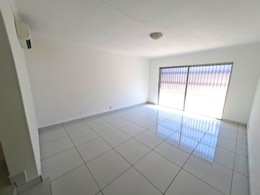 To Let 5 Bedroom Property for Rent in Wierda Park Gauteng