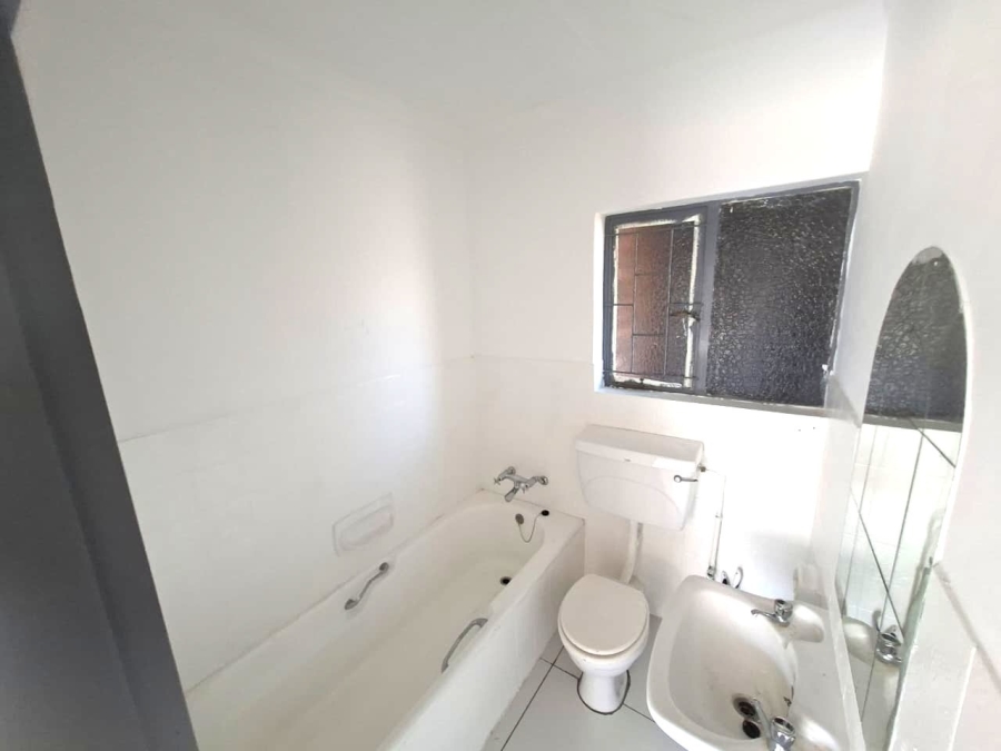 To Let 5 Bedroom Property for Rent in Wierda Park Gauteng
