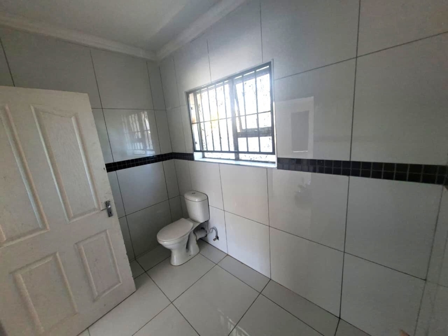 To Let 5 Bedroom Property for Rent in Wierda Park Gauteng