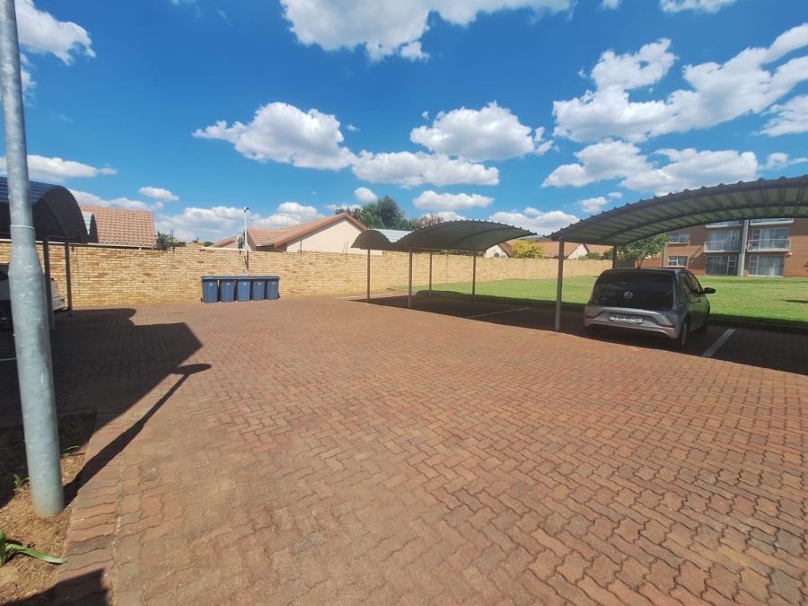 2 Bedroom Property for Sale in Montana Gauteng