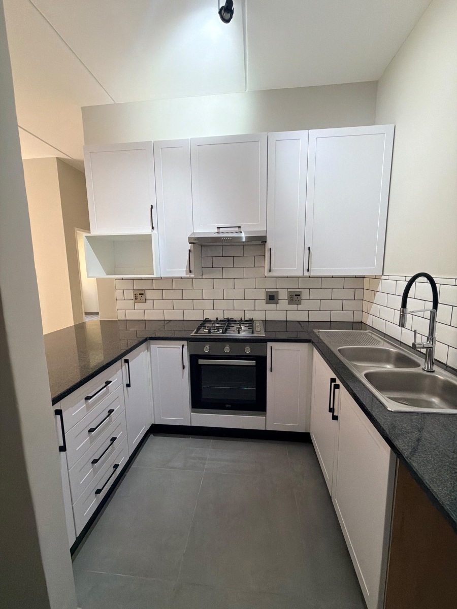 To Let 2 Bedroom Property for Rent in Lonehill Gauteng