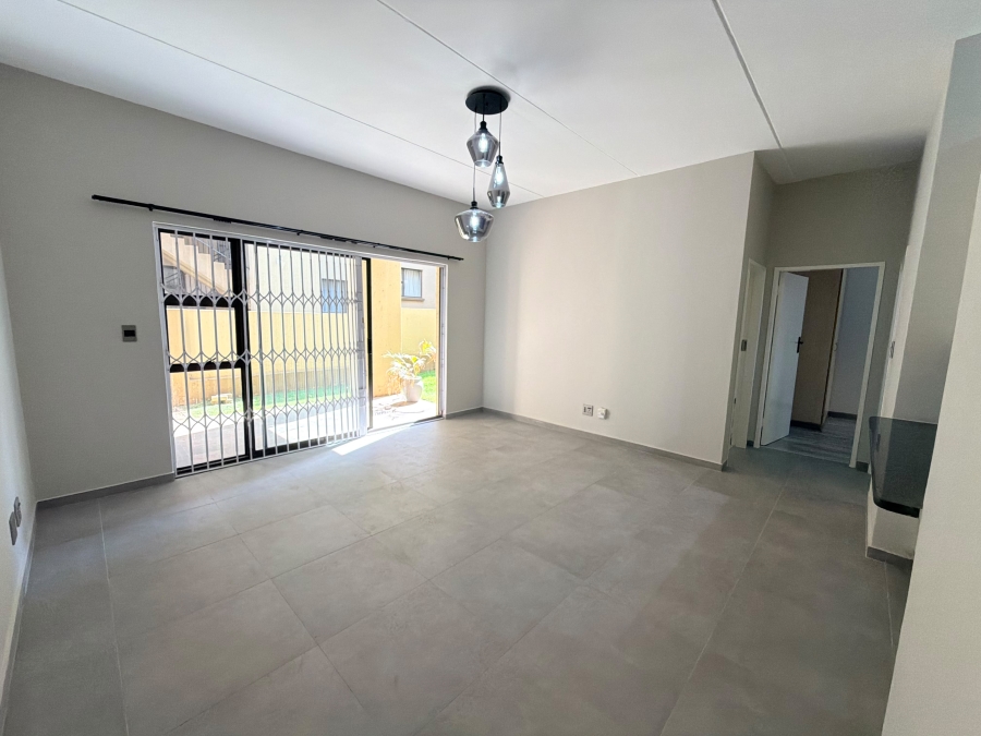 To Let 2 Bedroom Property for Rent in Lonehill Gauteng
