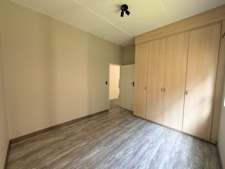To Let 2 Bedroom Property for Rent in Lonehill Gauteng