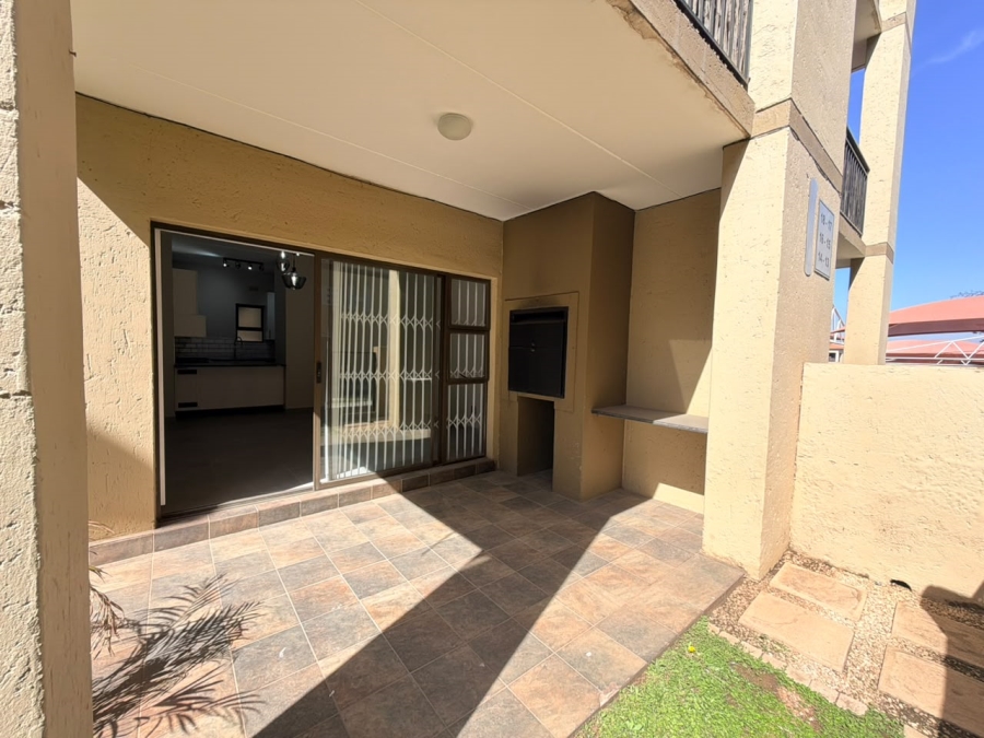 To Let 2 Bedroom Property for Rent in Lonehill Gauteng