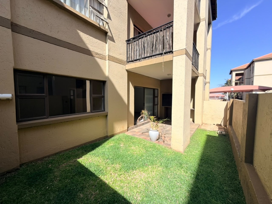 To Let 2 Bedroom Property for Rent in Lonehill Gauteng