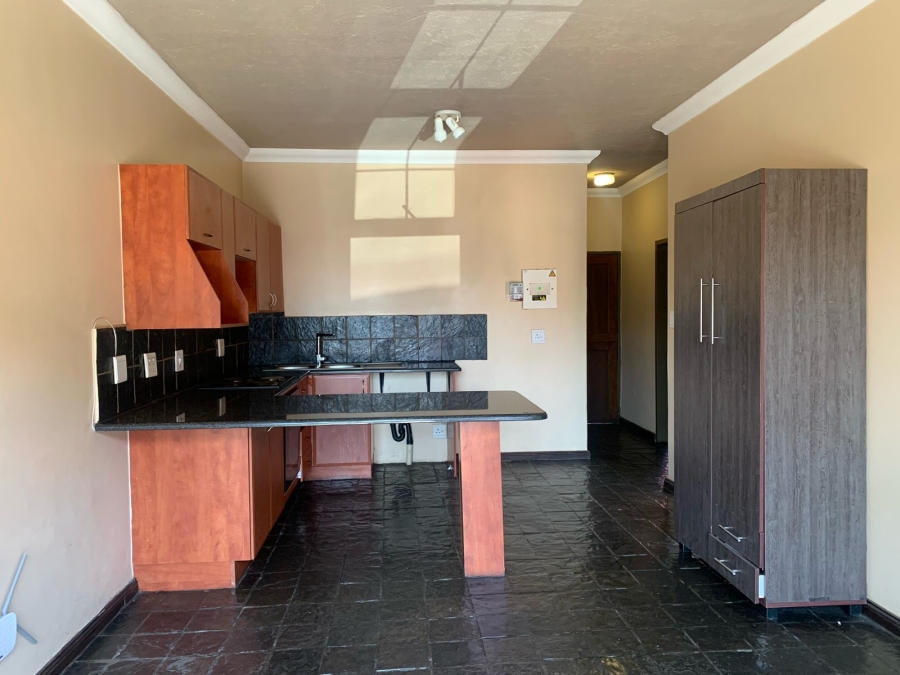 1 Bedroom Property for Sale in Erand Gardens Gauteng