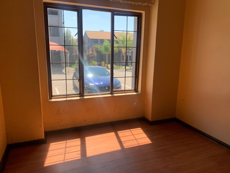 1 Bedroom Property for Sale in Erand Gardens Gauteng