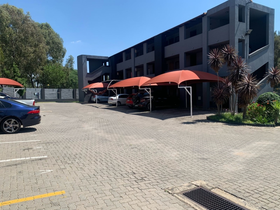 1 Bedroom Property for Sale in Erand Gardens Gauteng