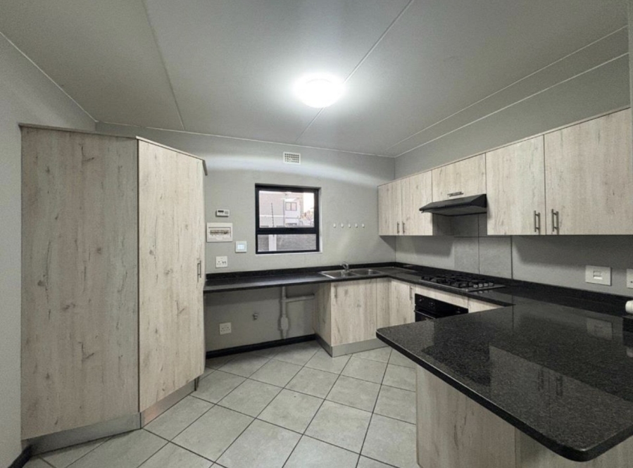 To Let 2 Bedroom Property for Rent in Norton Home Estate AH Gauteng