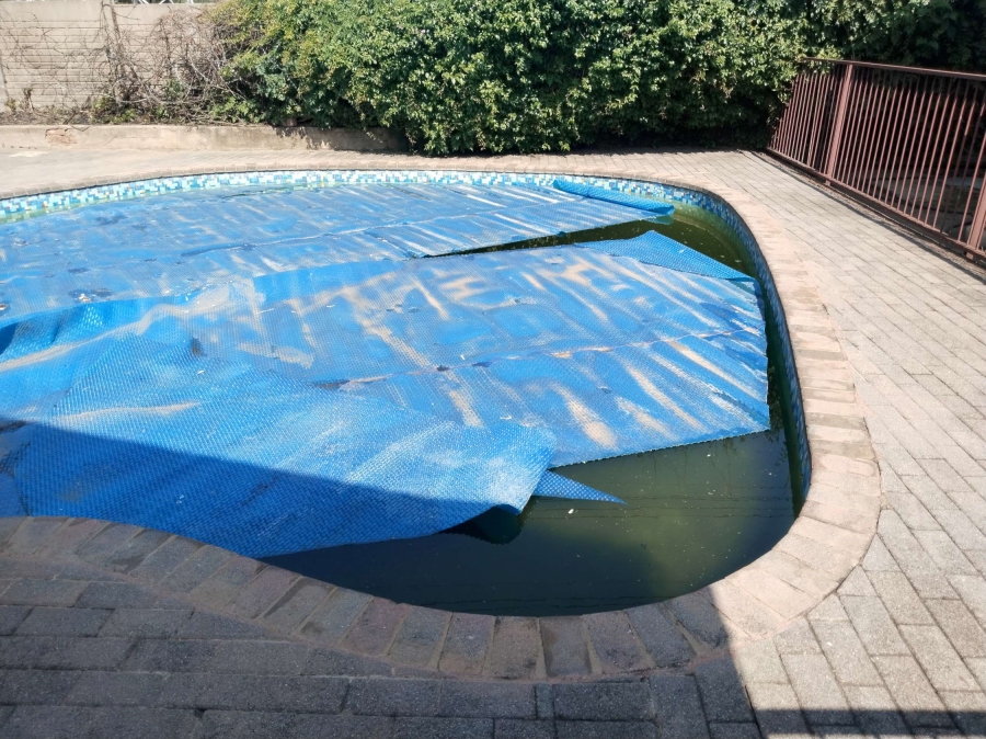 4 Bedroom Property for Sale in Kwaggasrand Gauteng