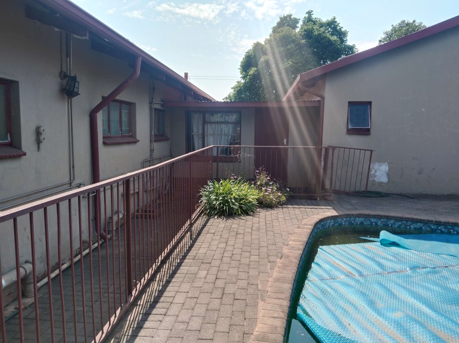 4 Bedroom Property for Sale in Kwaggasrand Gauteng