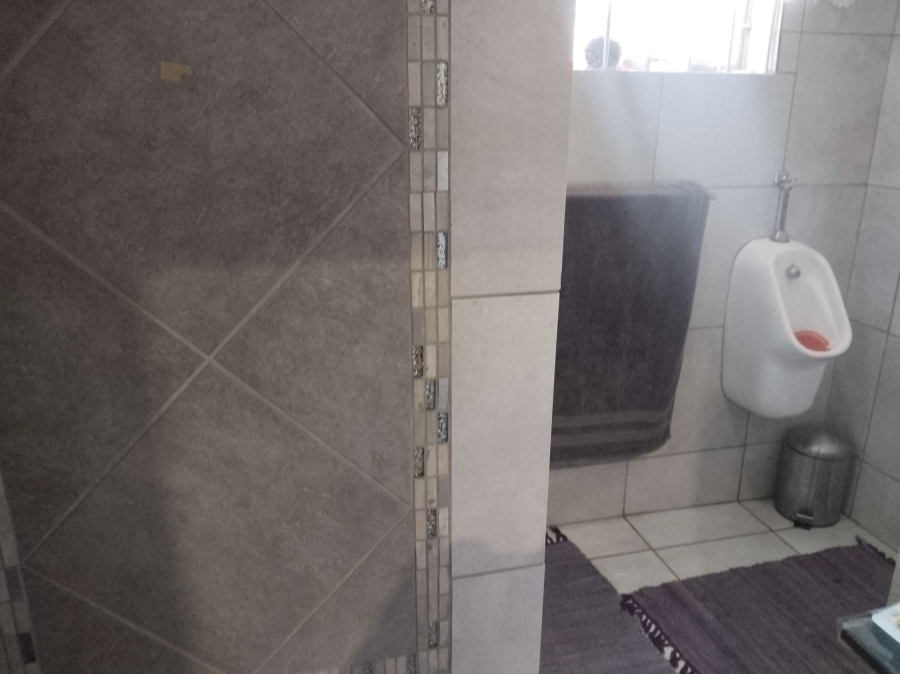 4 Bedroom Property for Sale in Kwaggasrand Gauteng