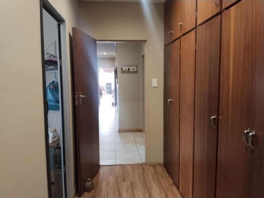 4 Bedroom Property for Sale in Kwaggasrand Gauteng