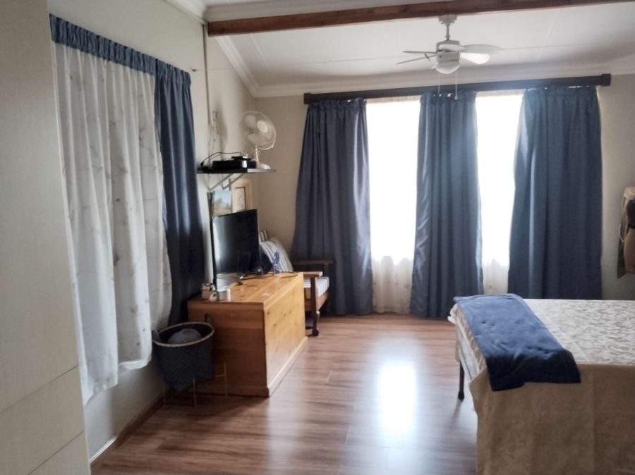 4 Bedroom Property for Sale in Kwaggasrand Gauteng