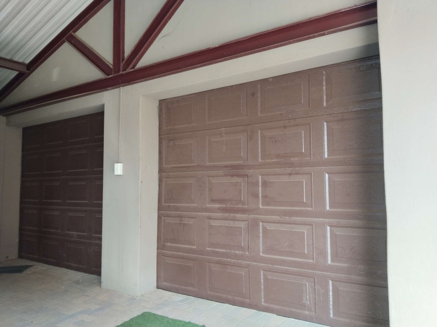 4 Bedroom Property for Sale in Kwaggasrand Gauteng