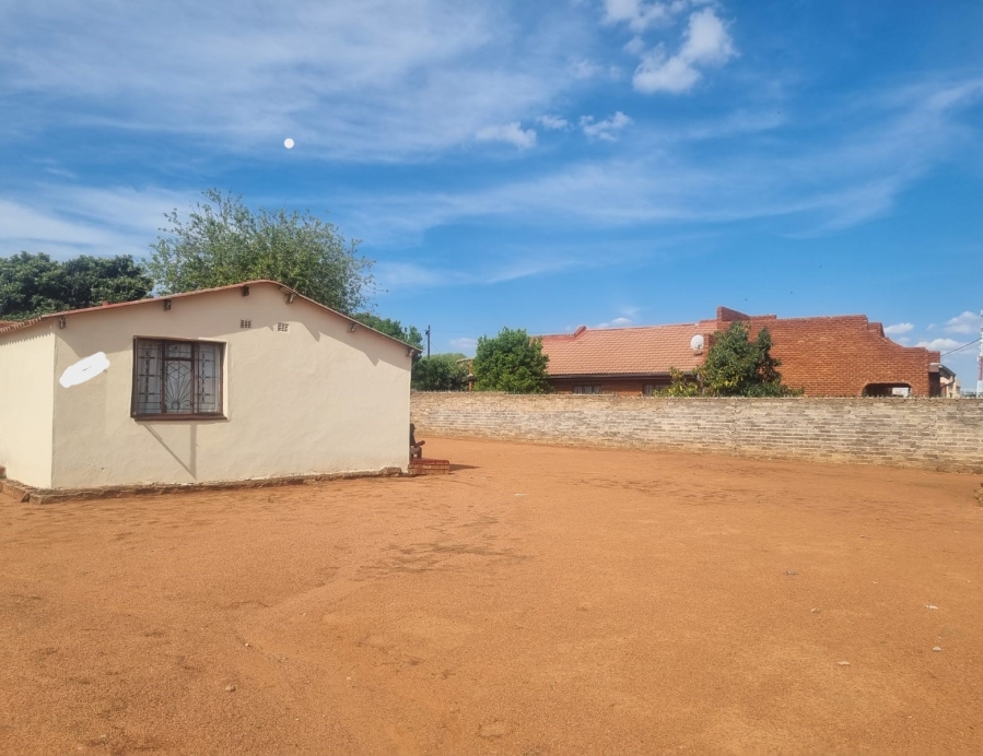 2 Bedroom Property for Sale in Mabopane Unit B Gauteng