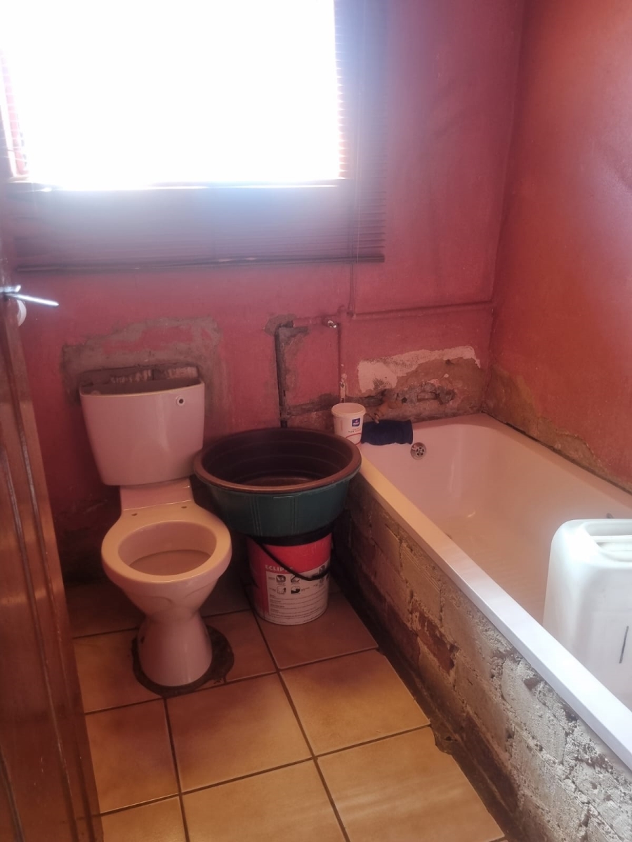 2 Bedroom Property for Sale in Mabopane Unit B Gauteng