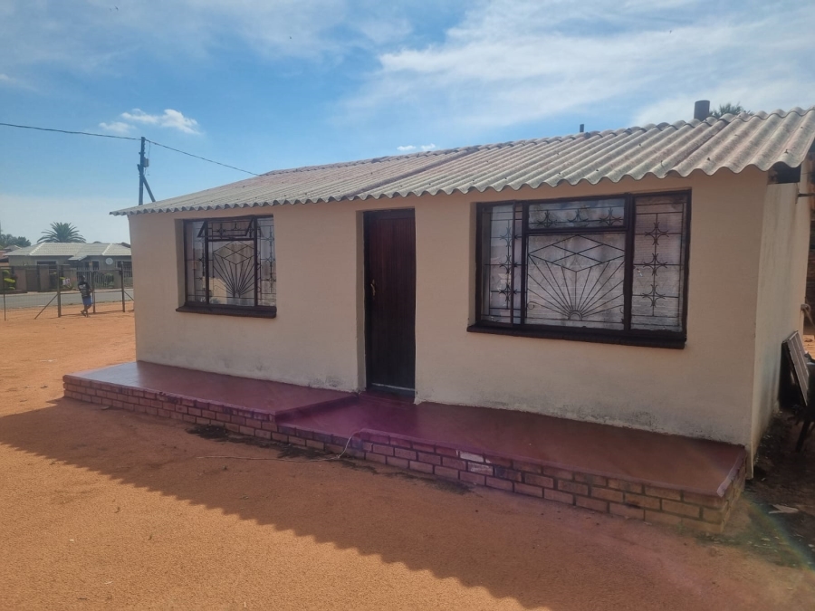 2 Bedroom Property for Sale in Mabopane Unit B Gauteng