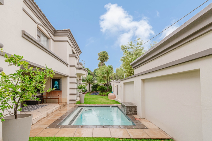 To Let 4 Bedroom Property for Rent in Bryanston Gauteng