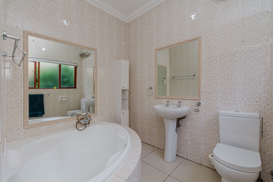 To Let 3 Bedroom Property for Rent in Blue Valley Golf Estate Gauteng