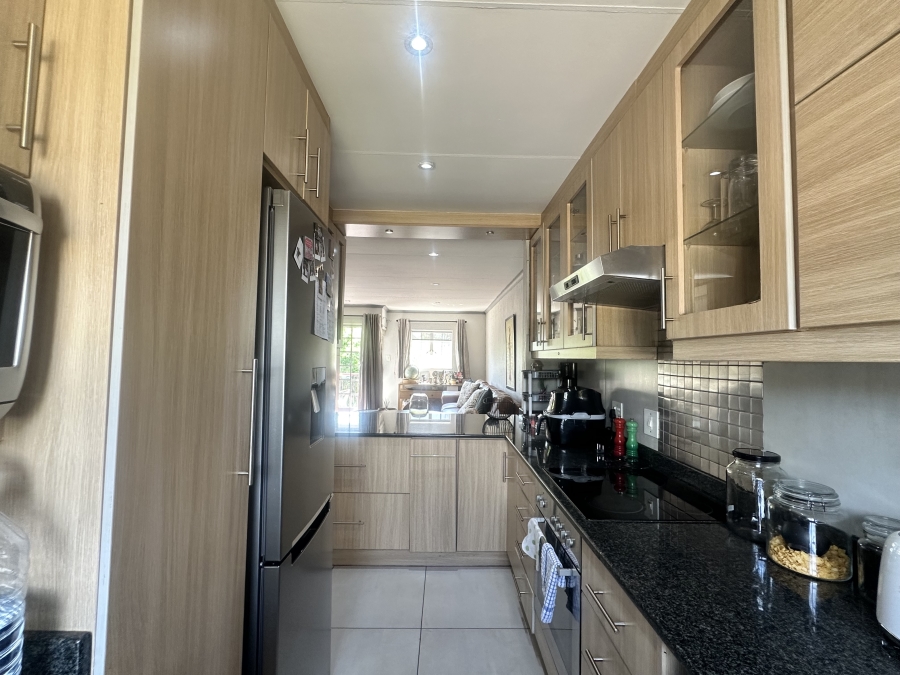 2 Bedroom Property for Sale in Noordwyk Gauteng