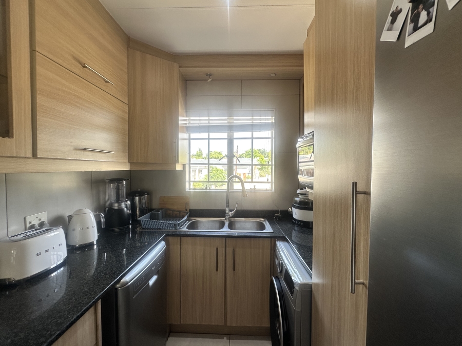 2 Bedroom Property for Sale in Noordwyk Gauteng