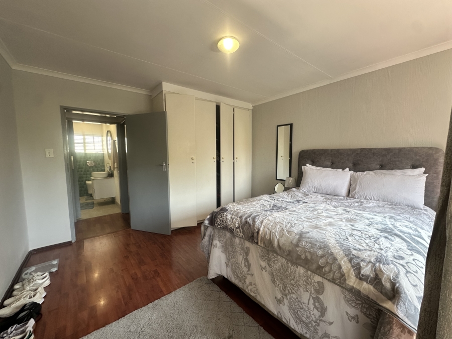 2 Bedroom Property for Sale in Noordwyk Gauteng