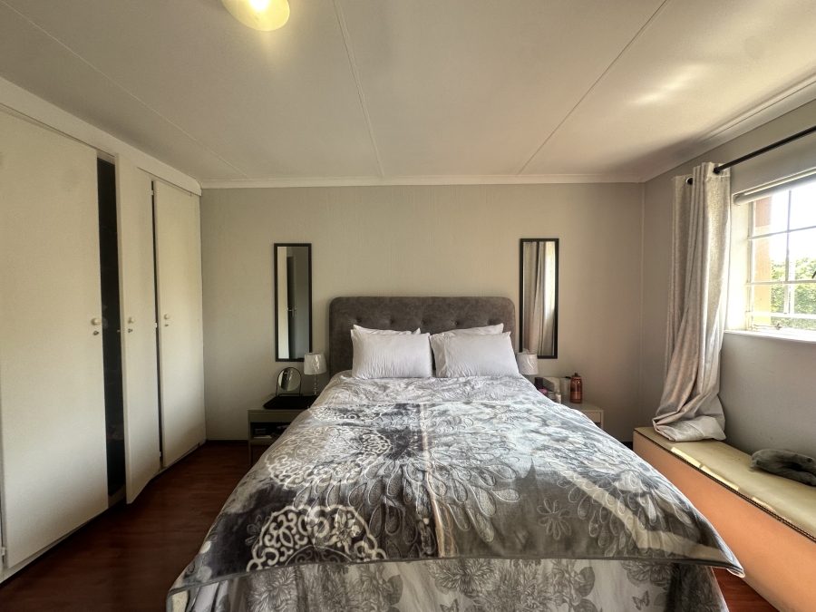 2 Bedroom Property for Sale in Noordwyk Gauteng
