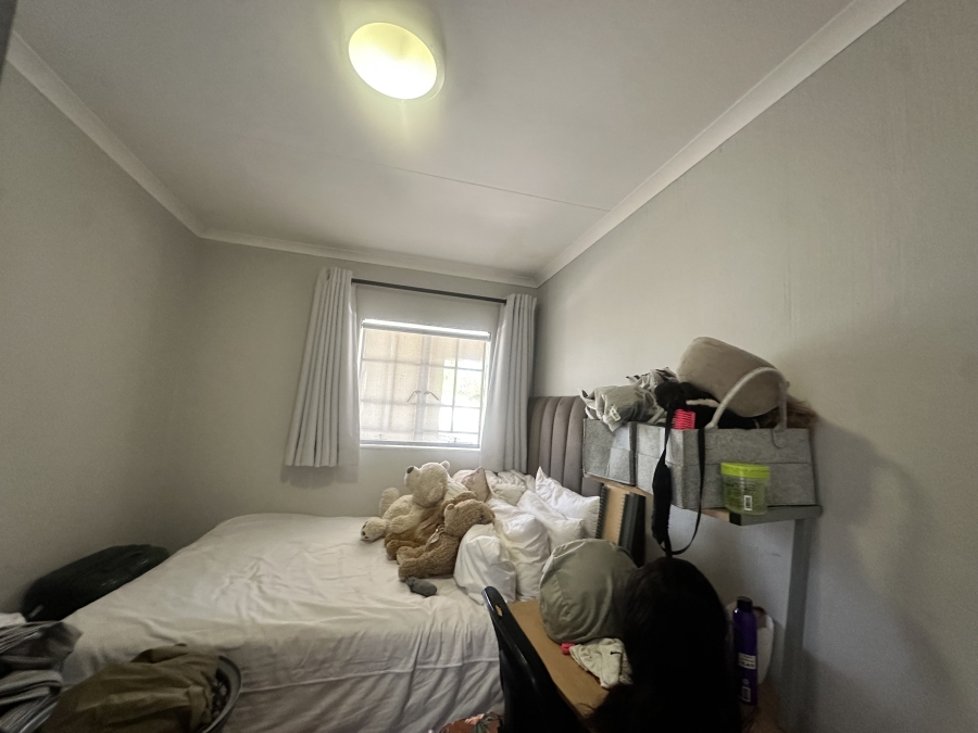 2 Bedroom Property for Sale in Noordwyk Gauteng