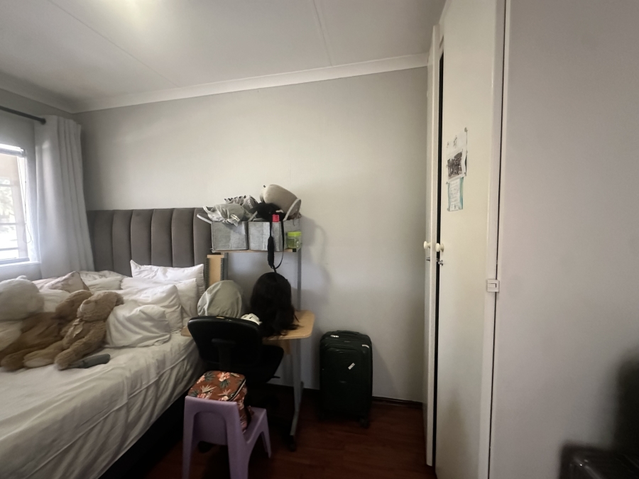 2 Bedroom Property for Sale in Noordwyk Gauteng