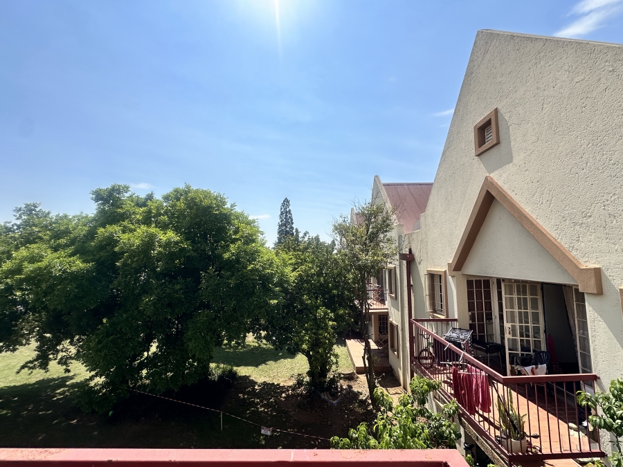 2 Bedroom Property for Sale in Noordwyk Gauteng