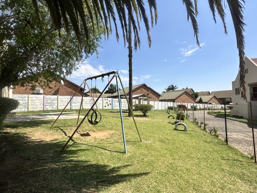 2 Bedroom Property for Sale in Noordwyk Gauteng