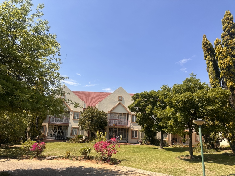 2 Bedroom Property for Sale in Noordwyk Gauteng