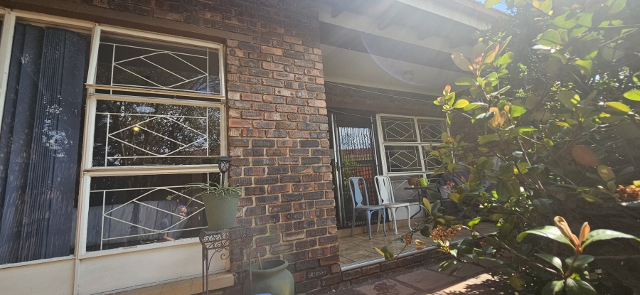 2 Bedroom Property for Sale in Three Rivers Gauteng