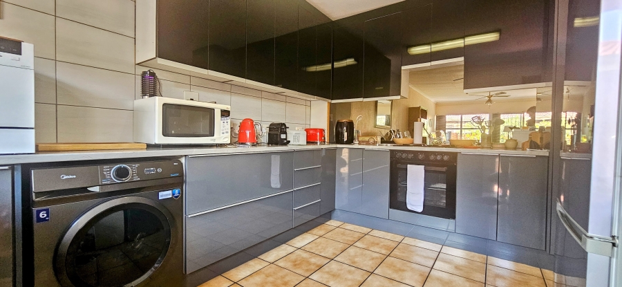 2 Bedroom Property for Sale in Three Rivers Gauteng