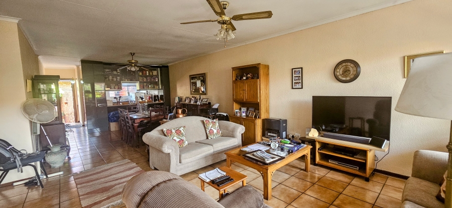 2 Bedroom Property for Sale in Three Rivers Gauteng