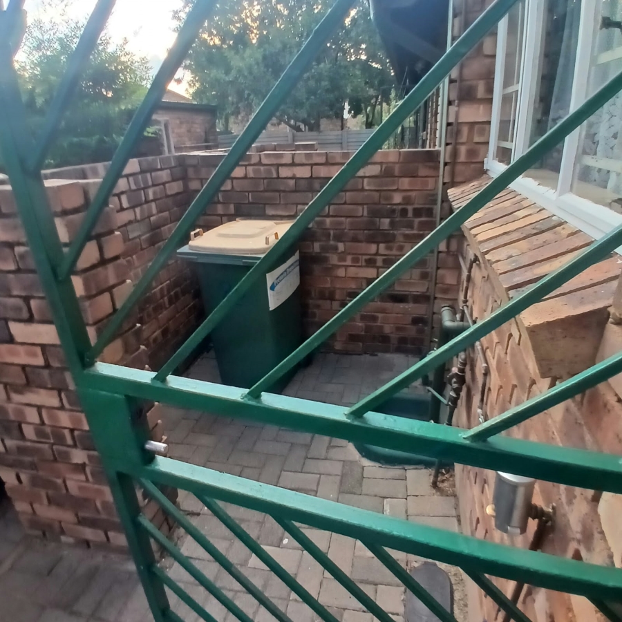To Let 2 Bedroom Property for Rent in Kilner Park Gauteng
