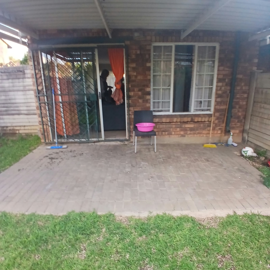 To Let 2 Bedroom Property for Rent in Kilner Park Gauteng