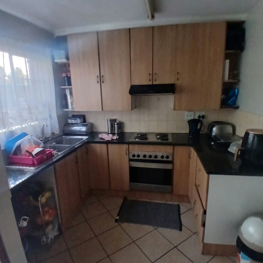 To Let 2 Bedroom Property for Rent in Kilner Park Gauteng