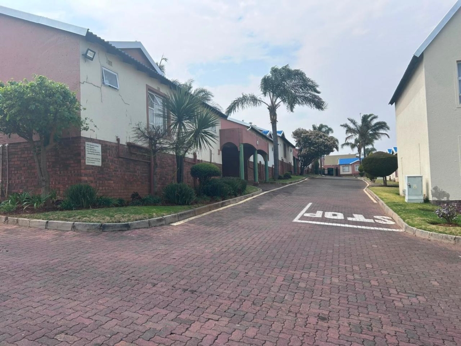 To Let 2 Bedroom Property for Rent in Winchester Hills Gauteng