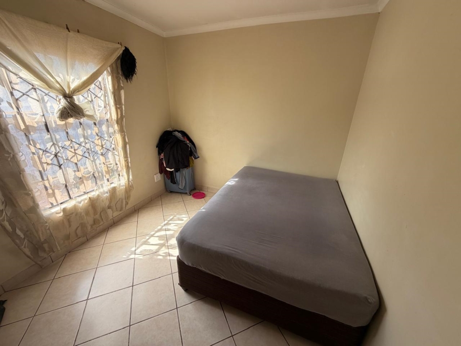 2 Bedroom Property for Sale in Lehae Gauteng