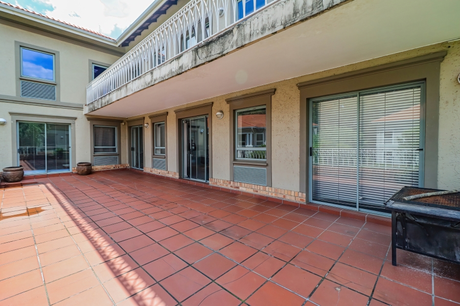 Commercial Property for Sale in Woodmead Gauteng
