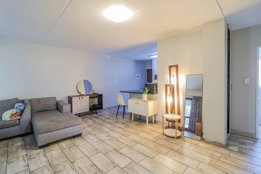 To Let 3 Bedroom Property for Rent in Sonneglans Gauteng