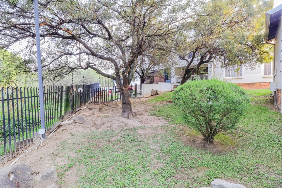 To Let 3 Bedroom Property for Rent in Sonneglans Gauteng
