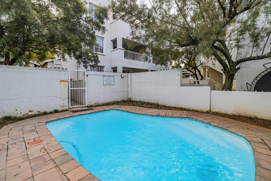 To Let 3 Bedroom Property for Rent in Sonneglans Gauteng