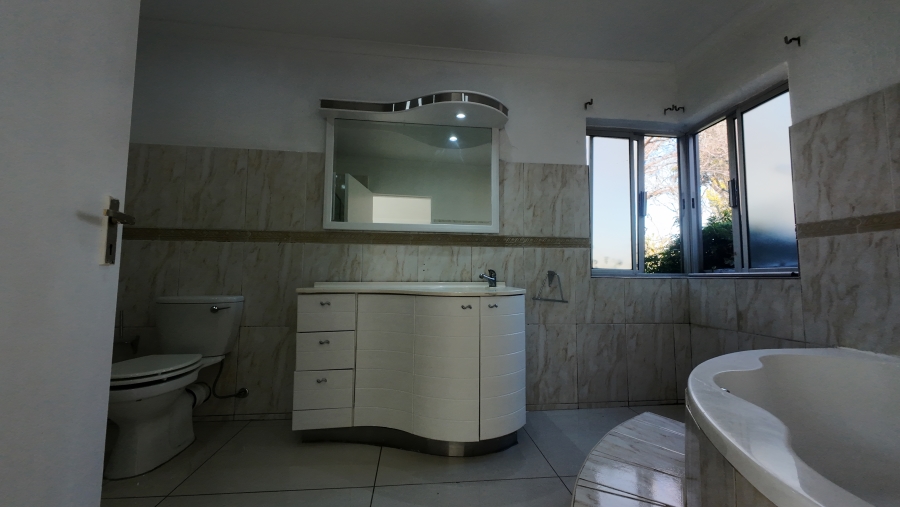 4 Bedroom Property for Sale in Illovo Gauteng